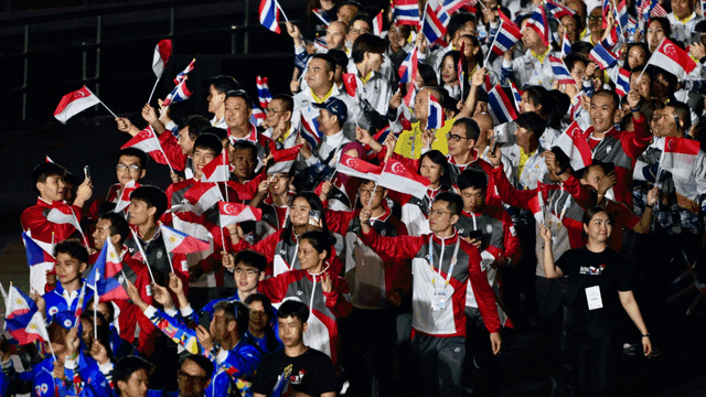 尤文vs乌迪内斯：伊尔迪兹、乔纳森-戴维首发，麦肯尼出战