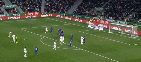 篮球火箭球员参加社区公益活动