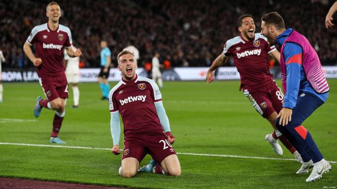 记者：梅西不考虑以球员身份回巴萨，若回归会是担任管理职务