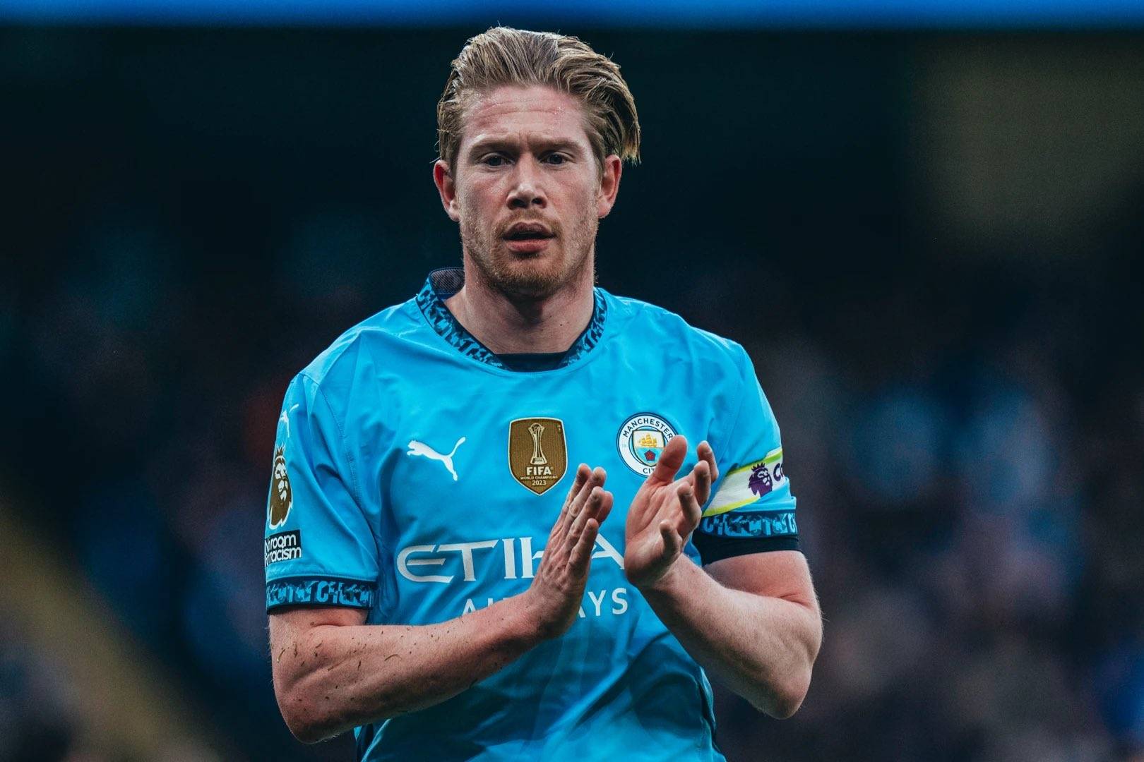 约克：理解有球迷对曼联建新球场不满，但现实是时代会变化